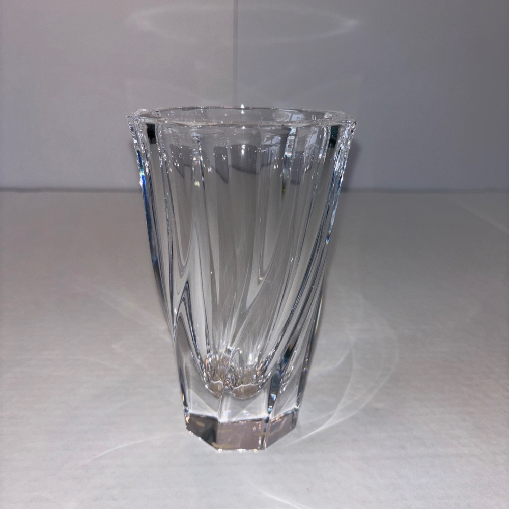 Vintage Orrefors (Sweden) Crystal Vase Residence Swirl Pattern 6" tall
